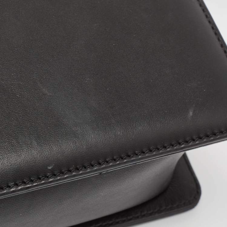 Pre Owned Chanel Black Quilted Leather Medium Boy Flap Bag