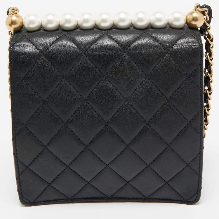 Pre Owned Chanel Black Quilted Leather Chic Pearl Crossbody Bag