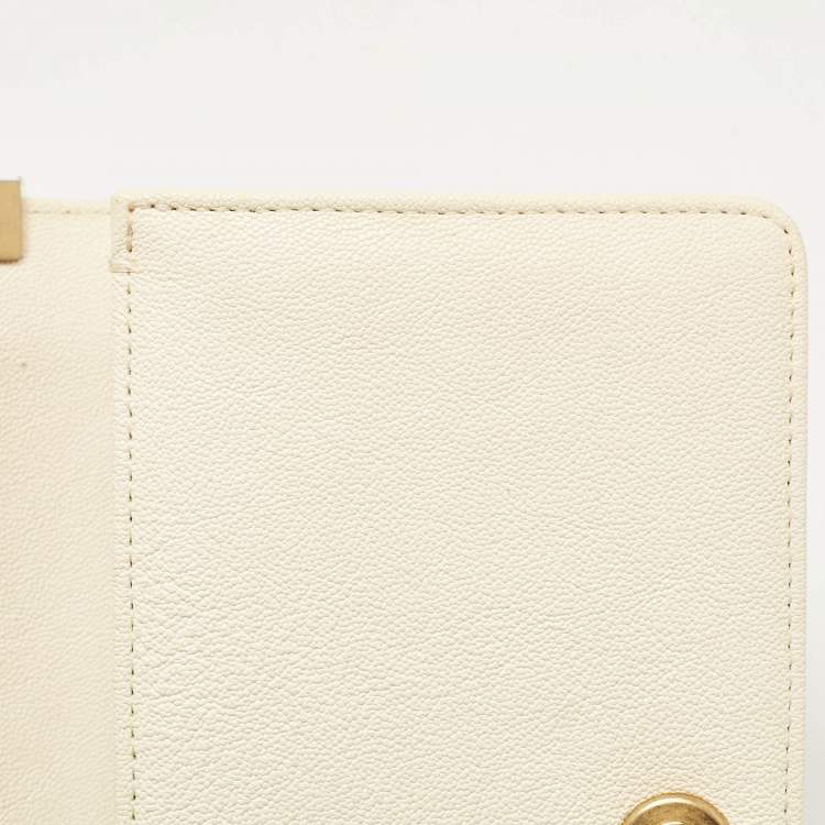 Pre Owned Chanel Cream Quilted Caviar Leather Small Boy Flap Bag