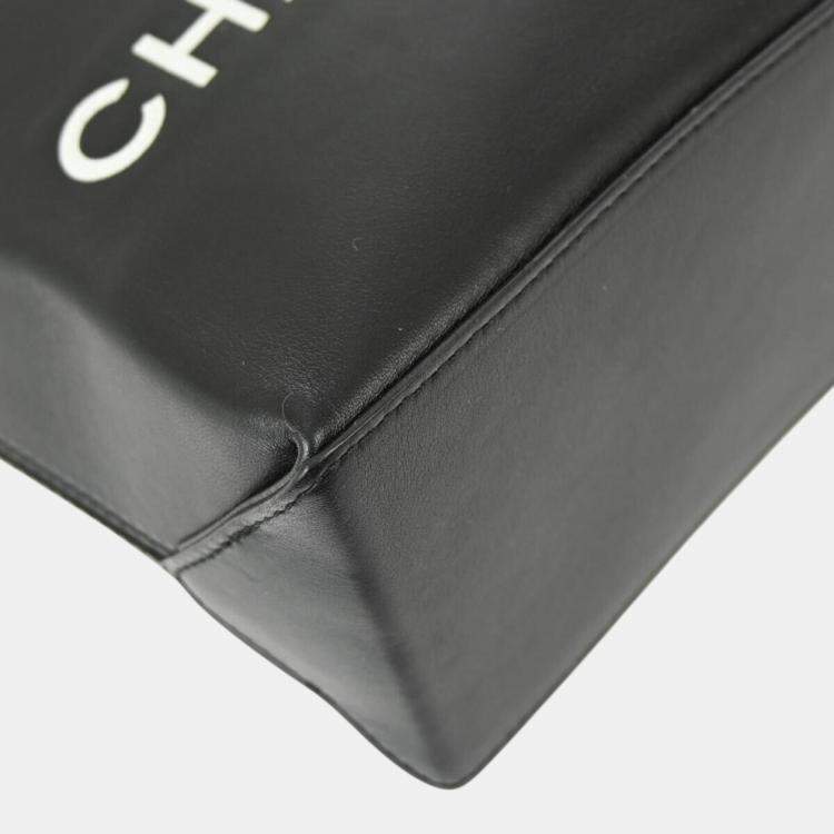 Pre Owned Chanel Black Calfskin Essential Tote Bag