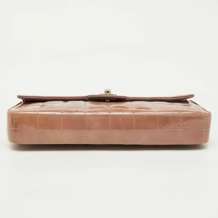 Pre Owned Chanel Dusty Pink Quilted Patent Leather Chocolate Bar CC East West Flap Bag