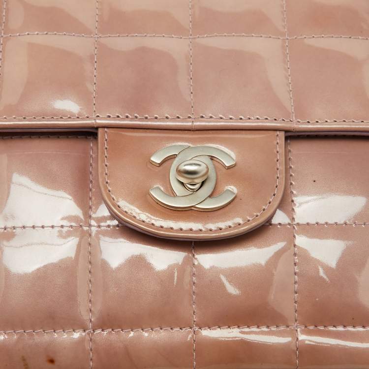 Pre Owned Chanel Dusty Pink Quilted Patent Leather Chocolate Bar CC East West Flap Bag