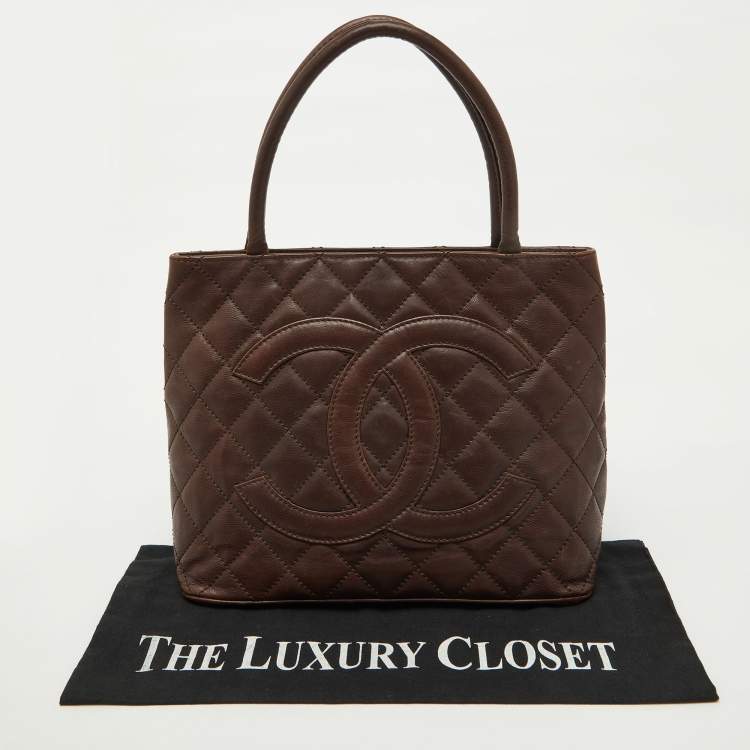 Pre Owned Chanel Dark Brown Quilted Leather CC Medallion Bag
