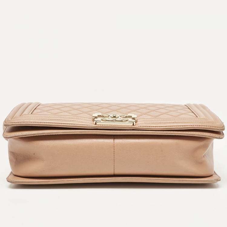 Pre Owned Chanel Beige Quilted Leather New Medium Boy Flap Bag