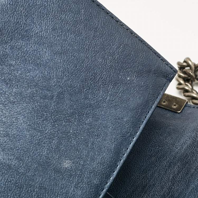 Pre Owned Chanel Navy Blue Quilted Leather Medium Boy Flap Bag