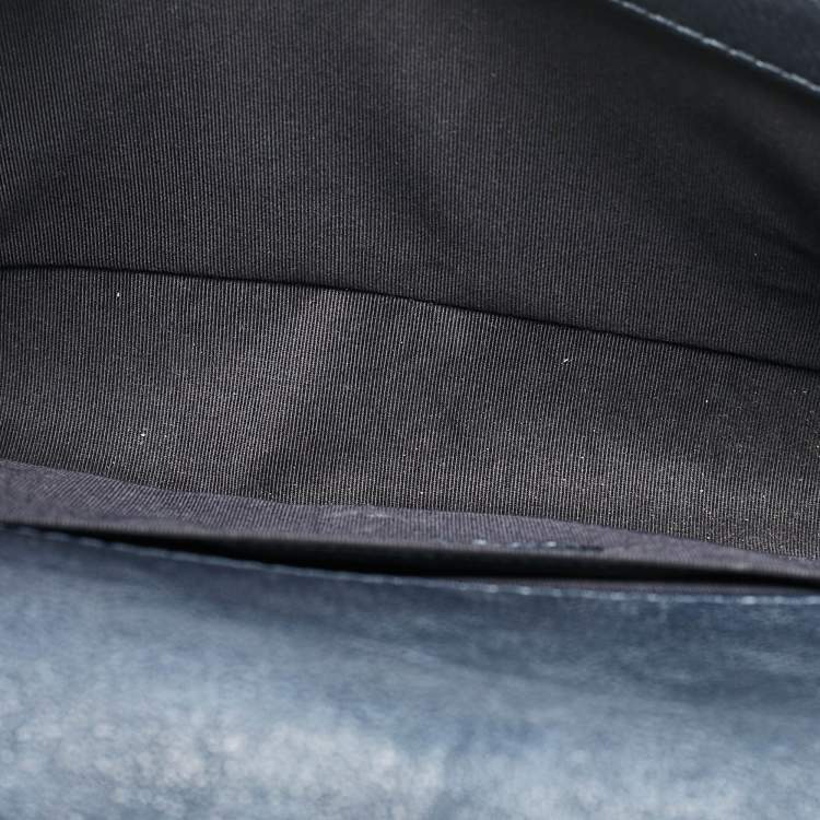 Pre Owned Chanel Navy Blue Quilted Leather Medium Boy Flap Bag