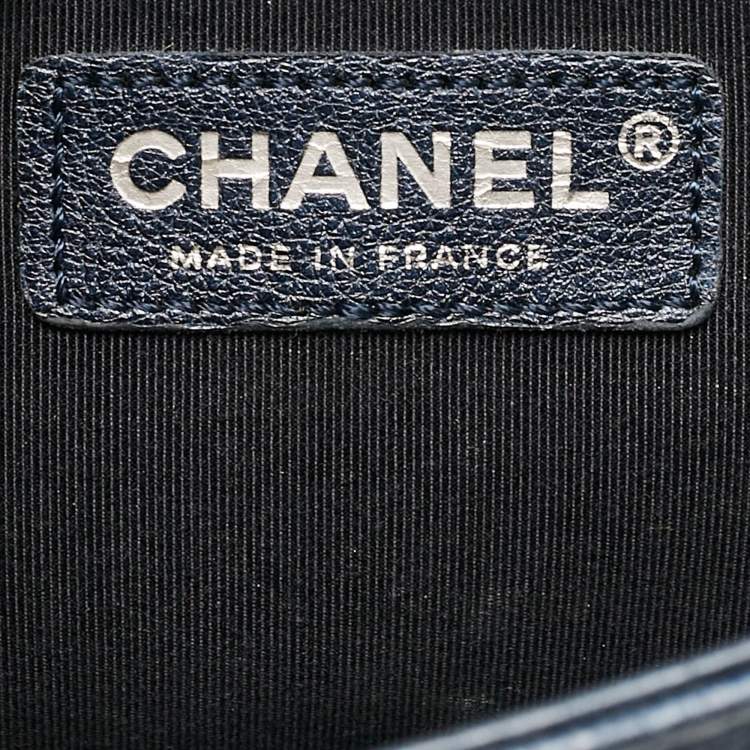 Pre Owned Chanel Navy Blue Quilted Leather Medium Boy Flap Bag