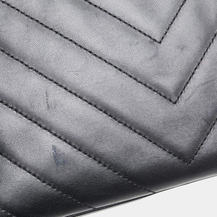 Pre Owned Chanel Black Lambskin Leather V-Stitch Chain Shoulder Bag