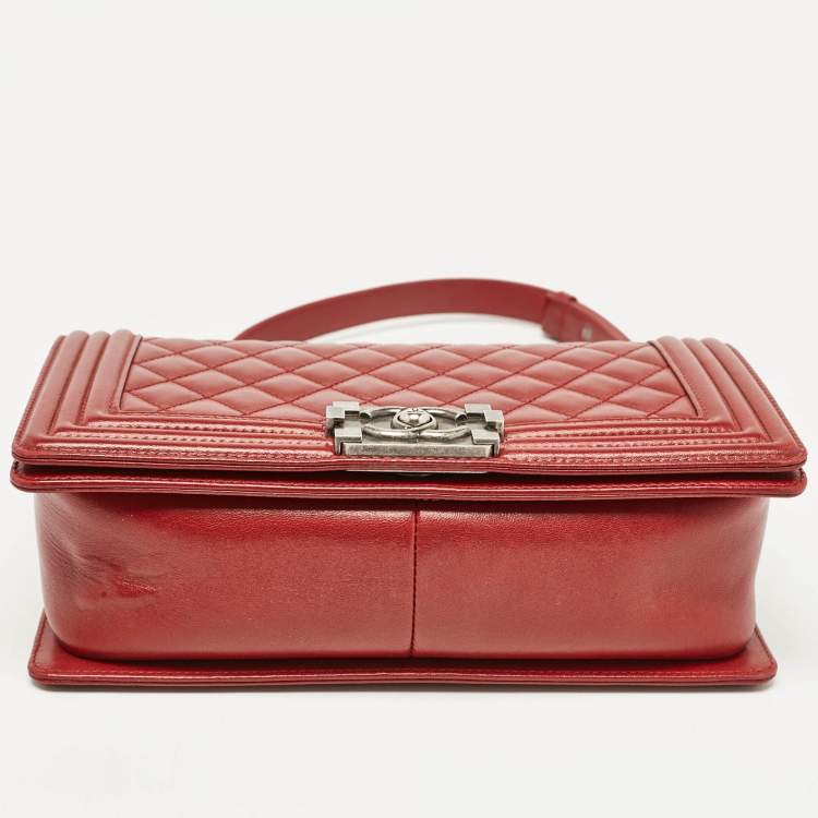 Pre Owned Chanel Red Quilted Leather Medium Boy Flap Bag