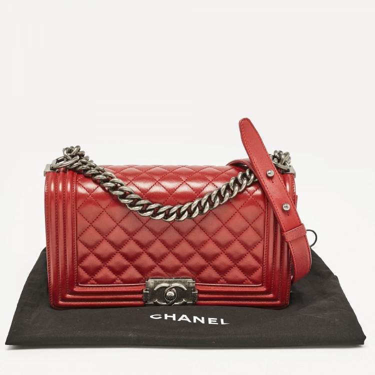 Pre Owned Chanel Red Quilted Leather Medium Boy Flap Bag