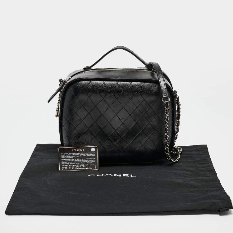 Pre Owned Chanel Black Quilted Leather CC Vanity Case Top Handle Bag