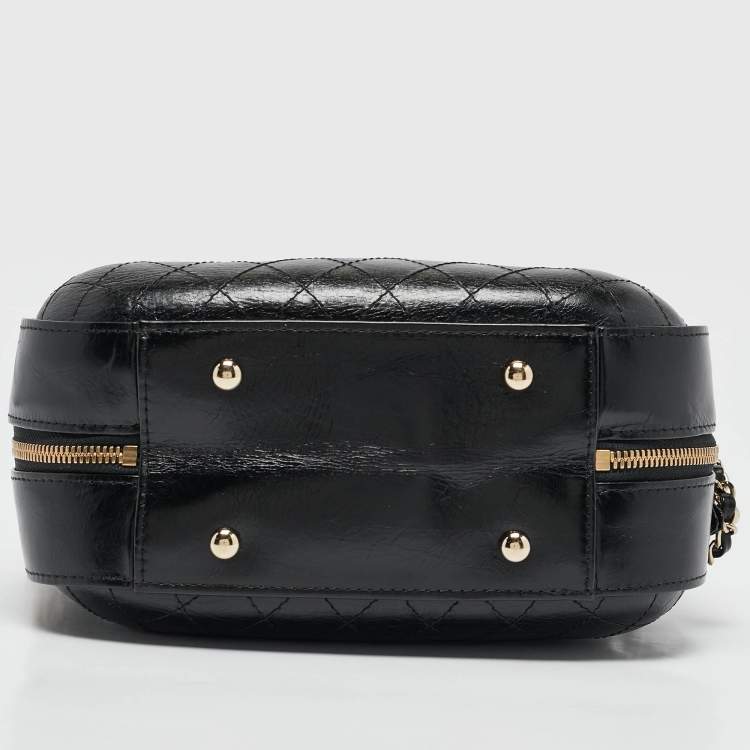 Pre Owned Chanel Black Quilted Leather CC Vanity Case Top Handle Bag