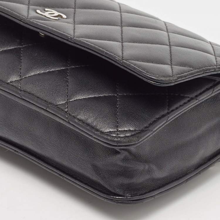 Pre Owned Chanel Black Quilted Leather CC Wallet On Chain