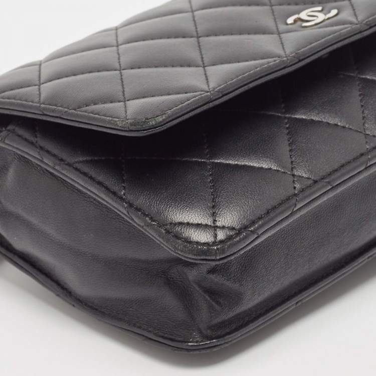 Pre Owned Chanel Black Quilted Leather CC Wallet On Chain