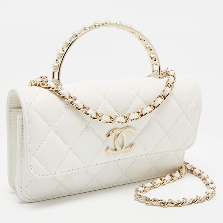 Pre Owned Chanel White Quilted Leather Pearl Embellished Top Handle Phone Holder Bag
