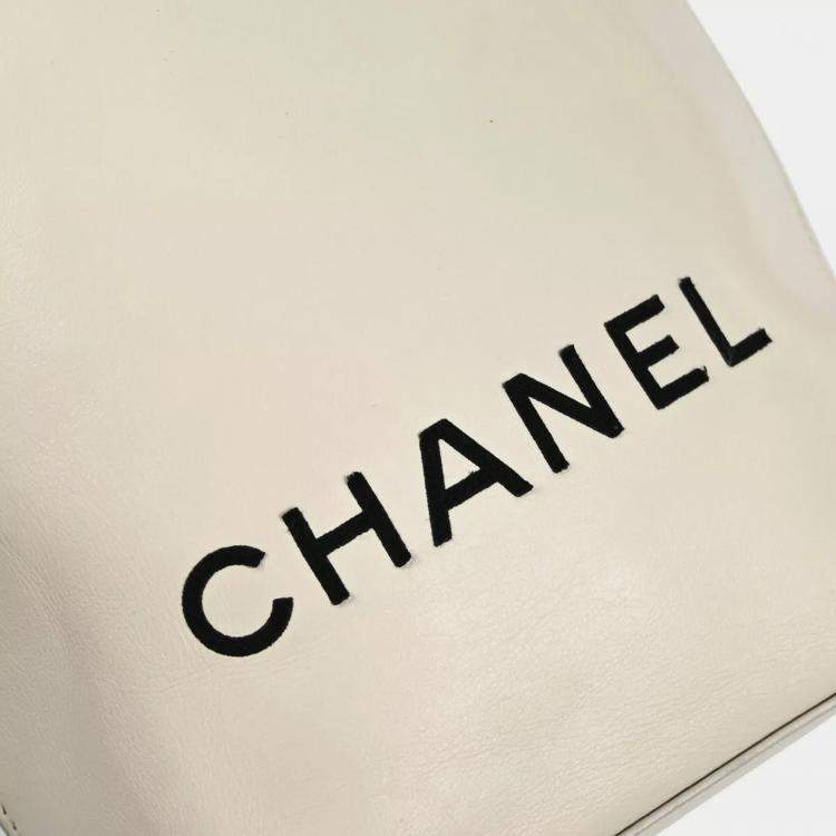 Pre Owned Chanel White Calfskin Essential Tote Bag