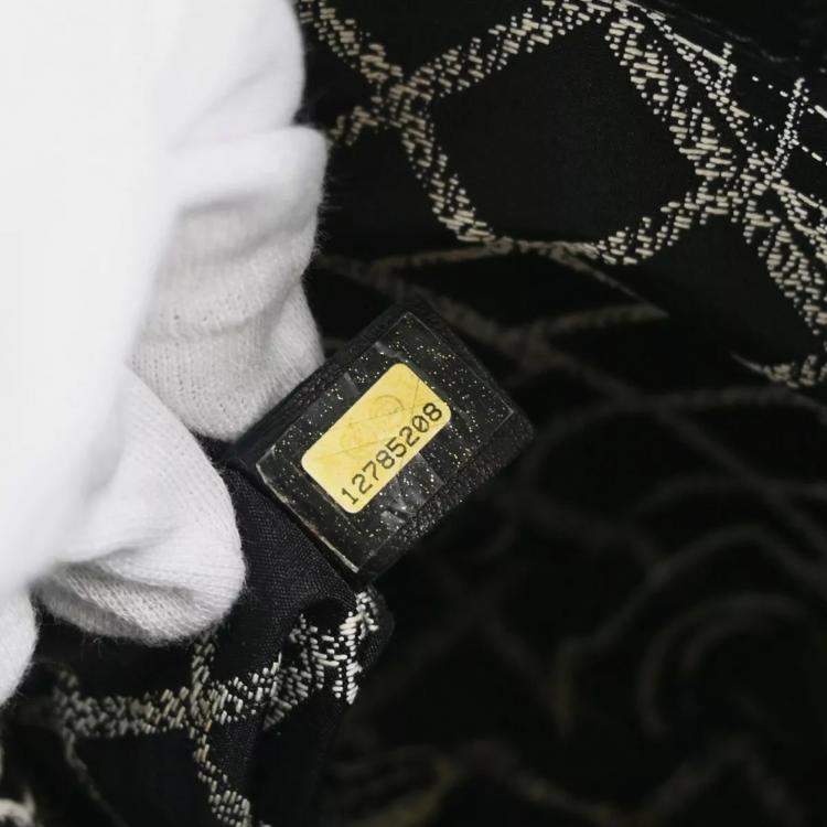 Pre Owned Chanel White Calfskin Essential Tote Bag