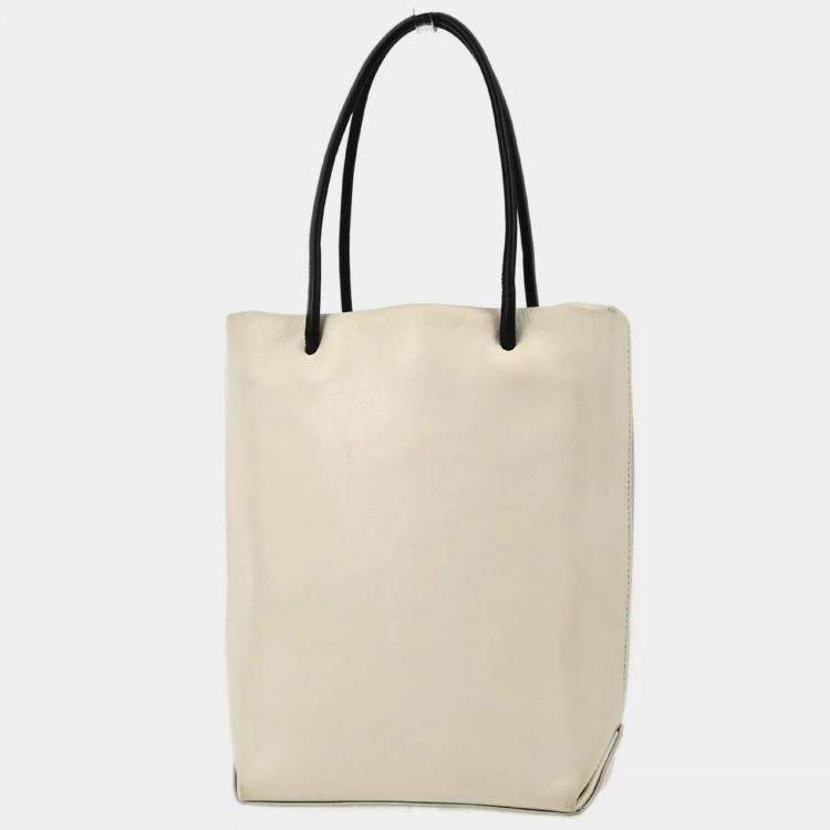 Pre Owned Chanel White Calfskin Essential Tote Bag