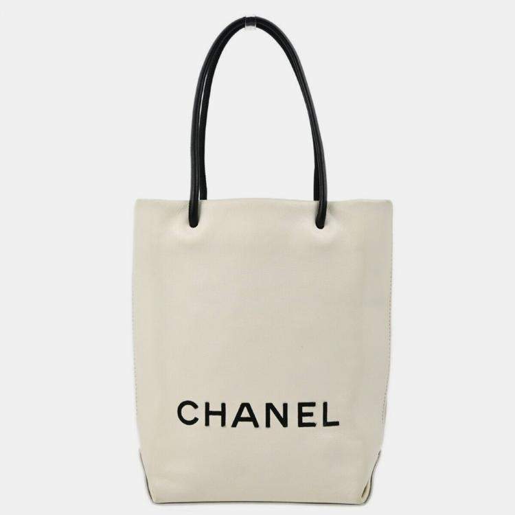 Pre Owned Chanel White Calfskin Essential Tote Bag