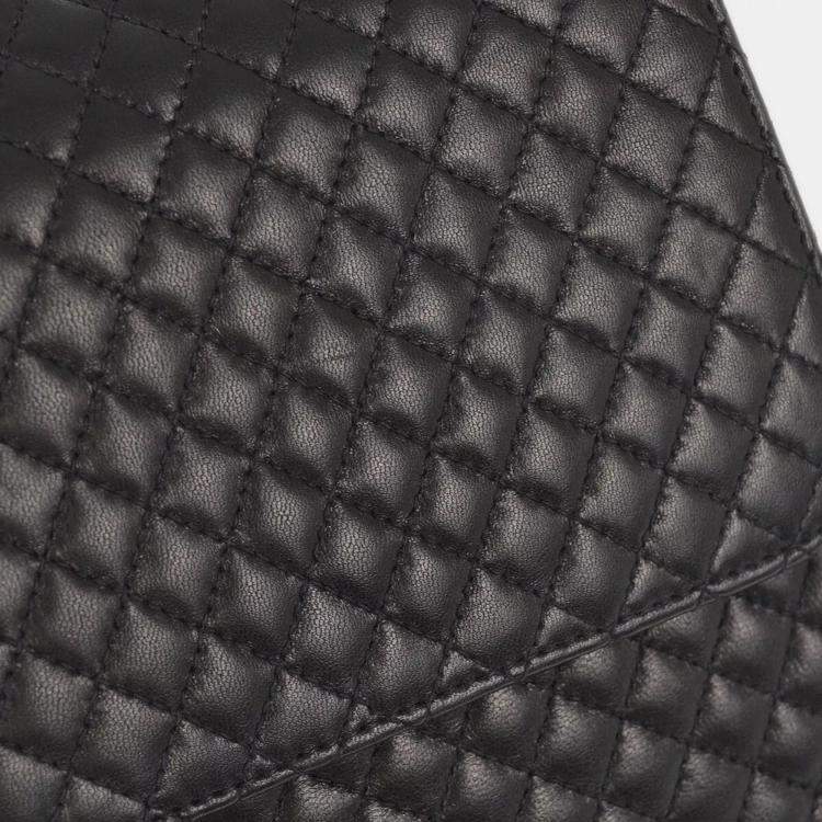 Pre Owned Chanel Black Lambskin Leather Medium Classic Single Flap Bag