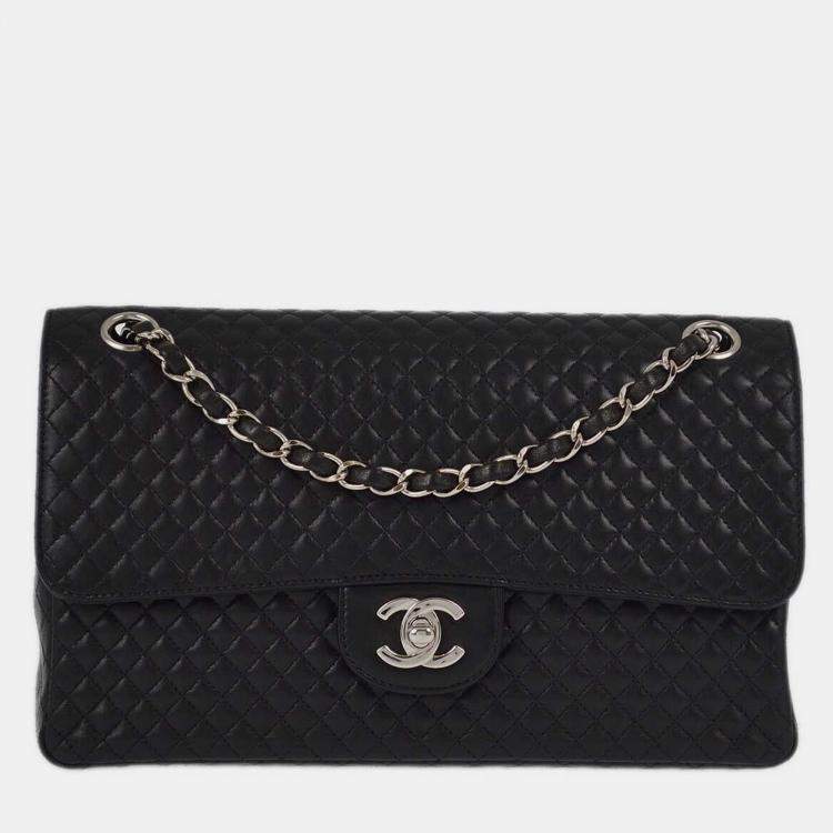 Pre Owned Chanel Black Lambskin Leather Medium Classic Single Flap Bag
