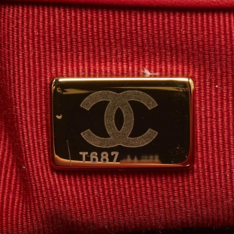 Pre Owned Chanel Red Quilted Tweed Medium 19 Flap Bag