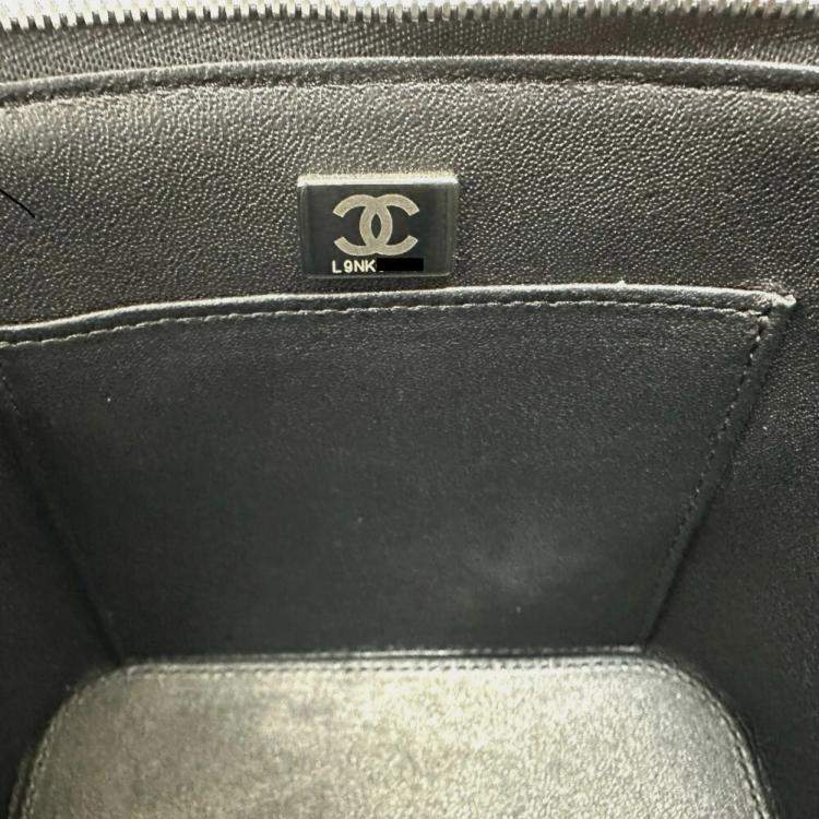 Pre Owned Chanel Black Caviar Leather Quilted Chain Bag