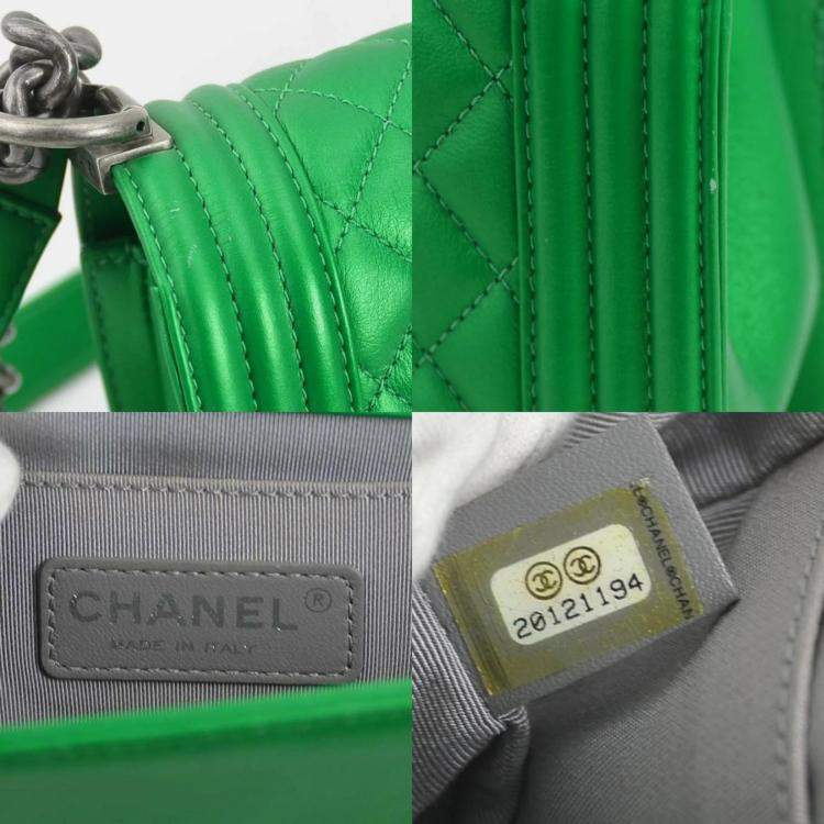 Pre Owned Chanel Green Leather Boy Shoulder Bag