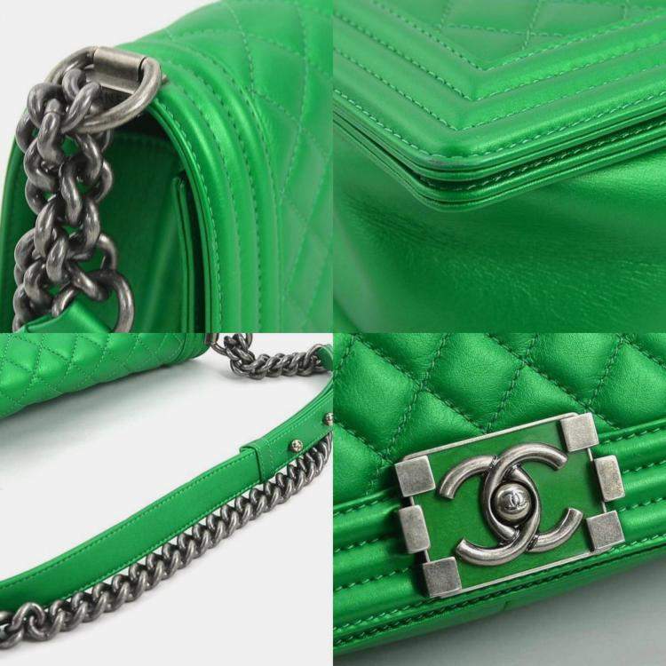 Pre Owned Chanel Green Leather Boy Shoulder Bag