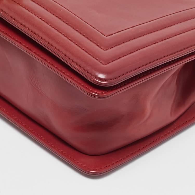 Pre Owned Chanel Red Leather Medium Boy Flap Bag
