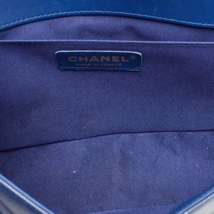 Pre Owned Chanel Navy Blue Quilted Leather Medium Boy Flap Bag
