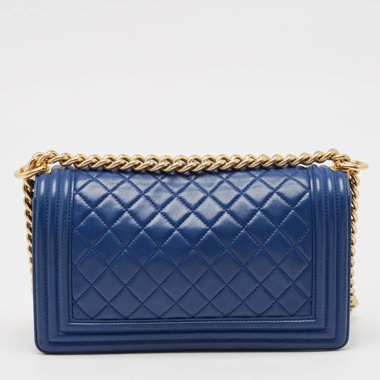 Pre Owned Chanel Navy Blue Quilted Leather Medium Boy Flap Bag