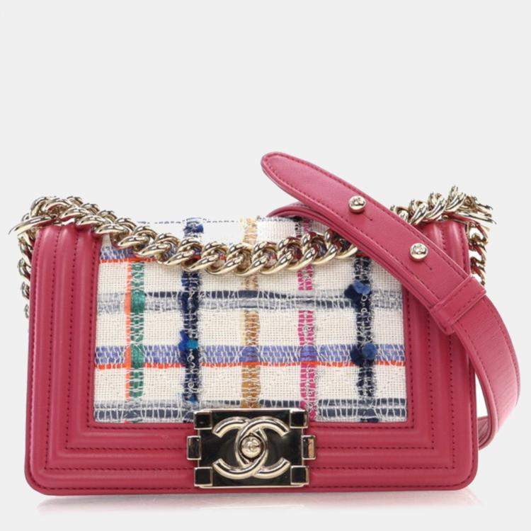 مملوكة مسبقًا Chanel Small Pink Tweed Boy Bag