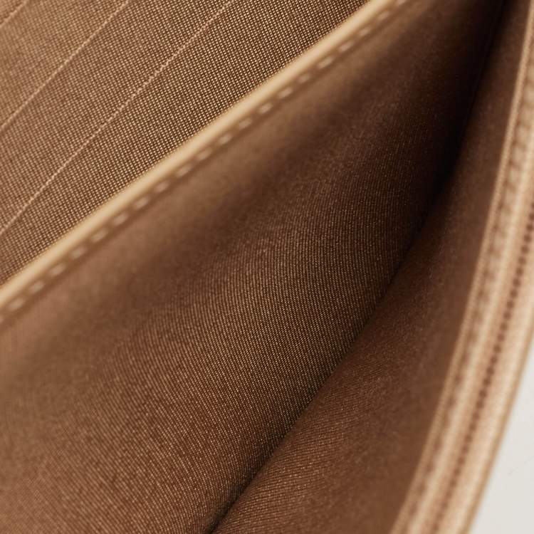 Pre Owned Chanel Beige Quilted Caviar Leather Filigree Wallet on Chain