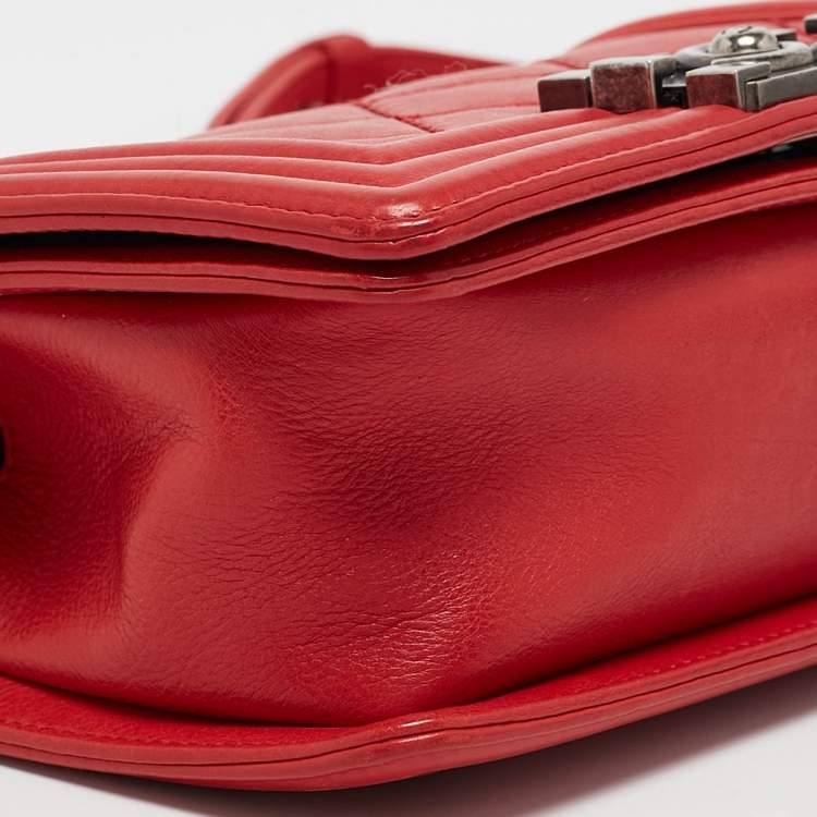 Pre Owned Chanel Red Double Stitch Leather Small Boy Flap Bag