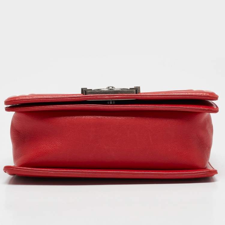 Pre Owned Chanel Red Double Stitch Leather Small Boy Flap Bag