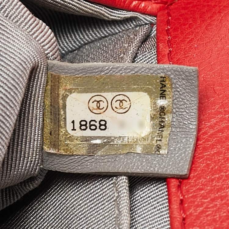 Pre Owned Chanel Red Double Stitch Leather Small Boy Flap Bag