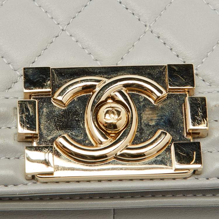 Pre Owned Chanel Grey Quilted Leather Medium Boy Flap Bag