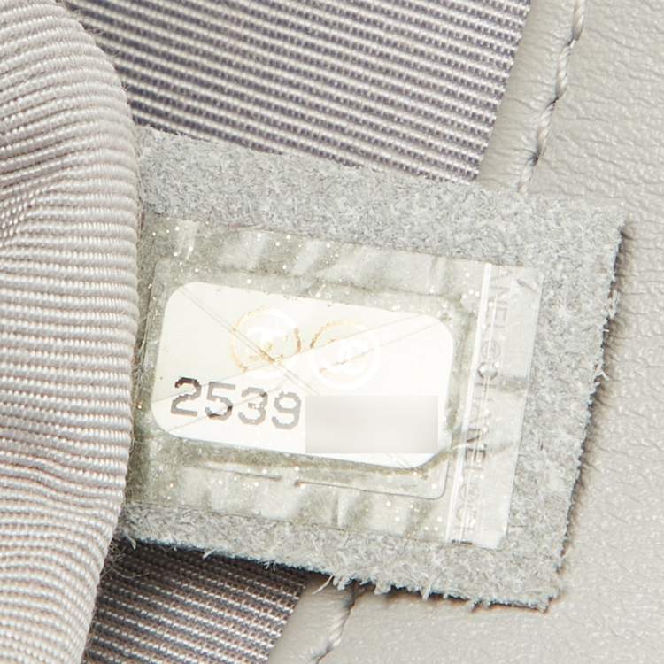 Pre Owned Chanel Grey Quilted Leather Medium Boy Flap Bag