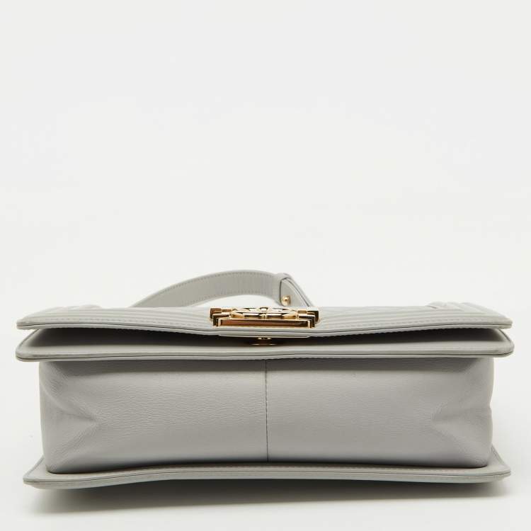 Pre Owned Chanel Grey Quilted Leather Medium Boy Flap Bag