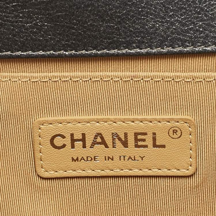 Pre Owned Chanel Metallic Grey Quilted Leather Medium Boy Flap Bag