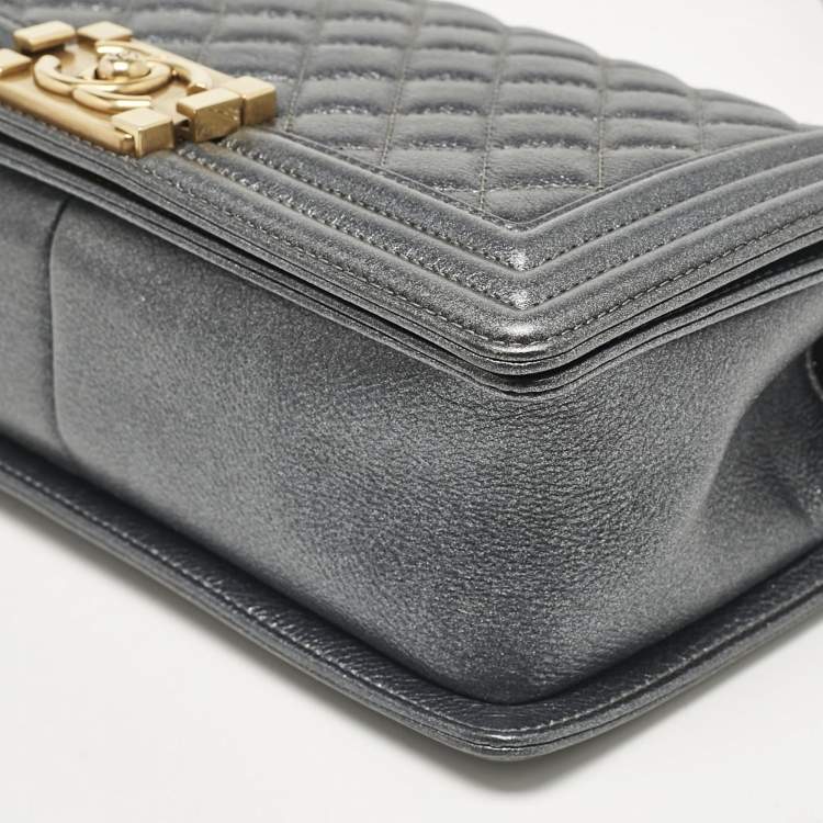 Pre Owned Chanel Metallic Grey Quilted Leather Medium Boy Flap Bag