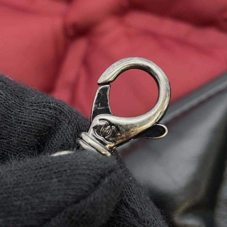 Pre Owned Chanel Black Lambskin Bubble Leather Chain Shoulder Bag