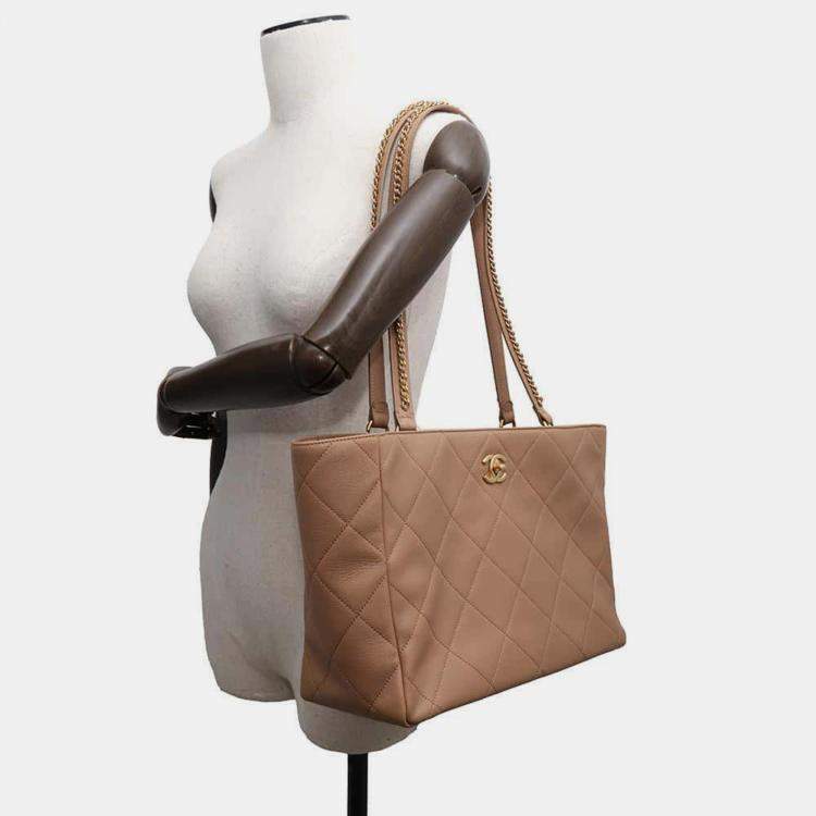 Pre Owned Chanel Beige Lambskin Leather Chain Shoulder Tote Bag