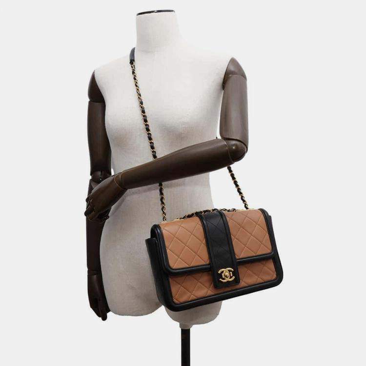 Pre Owned Chanel Matelasse Single Flap Chain Beige/Black Lambskin Shoulder Bag