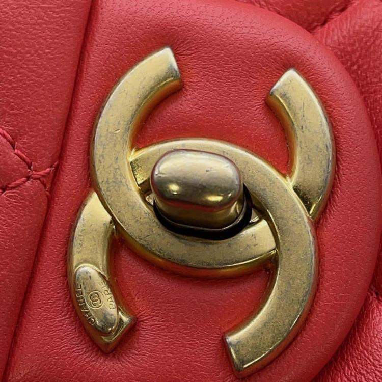 Pre Owned Chanel Red Lambskin Leather Flap Chain Shoulder Bag