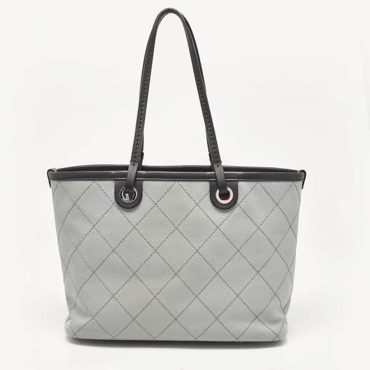 Pre Owned Chanel Grey/Black Quilted Caviar Leather Fever Shopper Tote