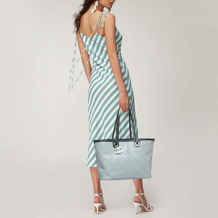 Pre Owned Chanel Grey/Black Quilted Caviar Leather Fever Shopper Tote