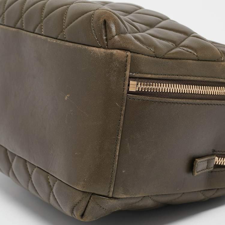 Pre Owned Chanel Green Quilted Leather Medium Trendy CC Bowling Bag