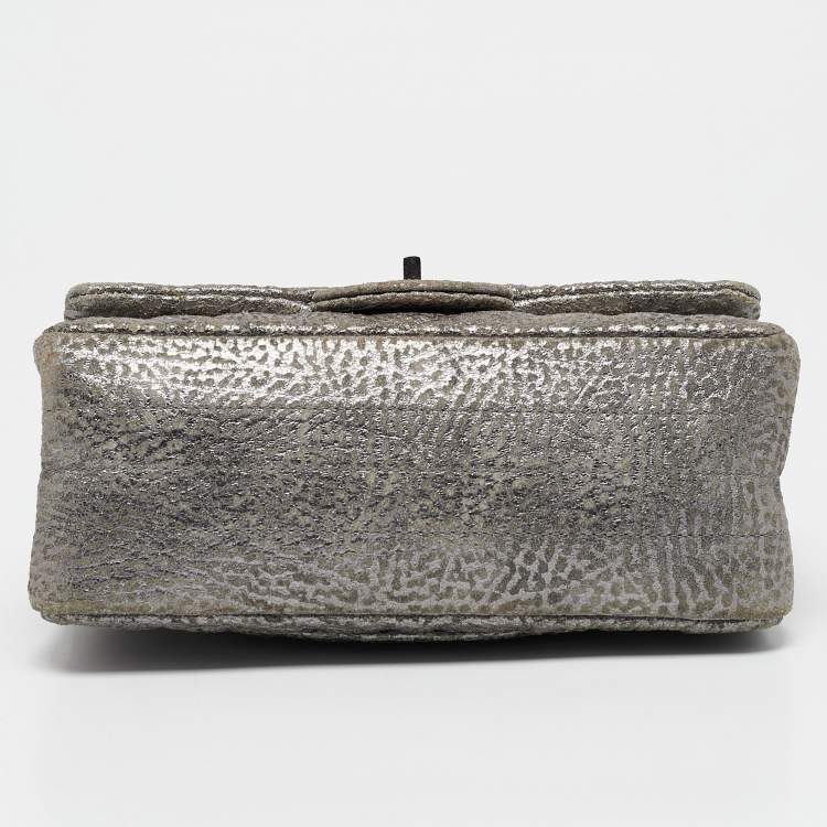 Pre Owned Chanel Metallic Grey Chevron Leather 224 Reissue 2.55 Flap Bag